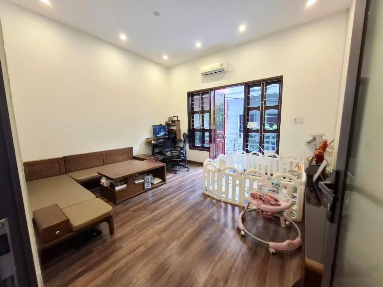 Nhà đẹp phân lô khu Trần Quốc Hoàn 55m2, mặt tiền 5m giá 22.3 tỷ