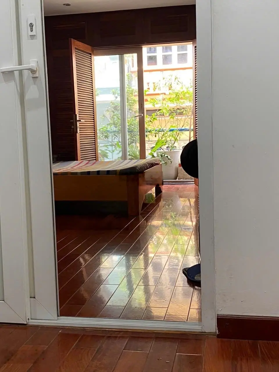 Chính chủ bán nhà ngõ 53 Tân Ấp, cạnh bệnh viện Hoè Nhai, ô tô tránh, 43m2, chỉ hơn 10 tỷ