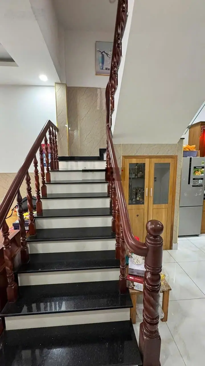 Nhà HXH 8m 1 trục cách 70m ra Phạm Văn Chiêu P8 4x16m 1 lầu đúc BTCT 2pn 2wc