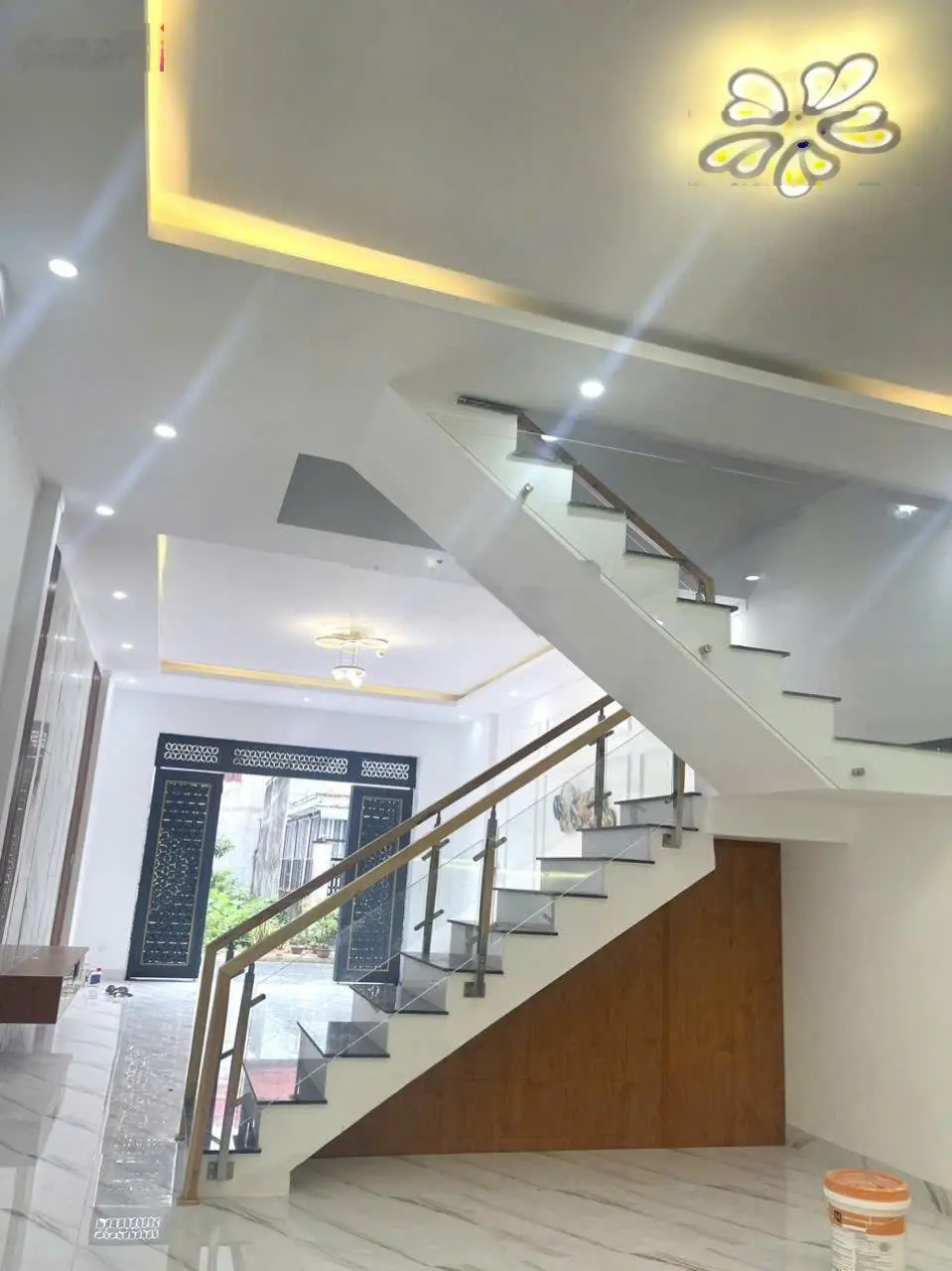 Bán căn nhà lầu hoàn thiện gần KDL Bửu Long