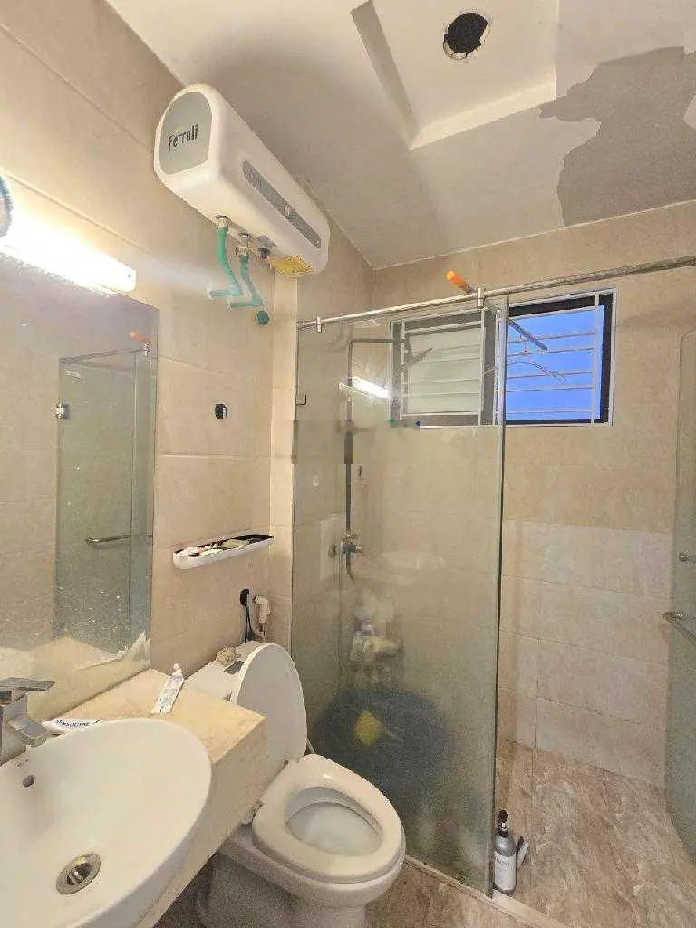 Trực tiếp Bán nhà 5 tầng, 4 ngủ gần Phố Tây Sơn, ngõ thông, gần ô tô, tặng nội thất, chỉ 8.1 tỷ
