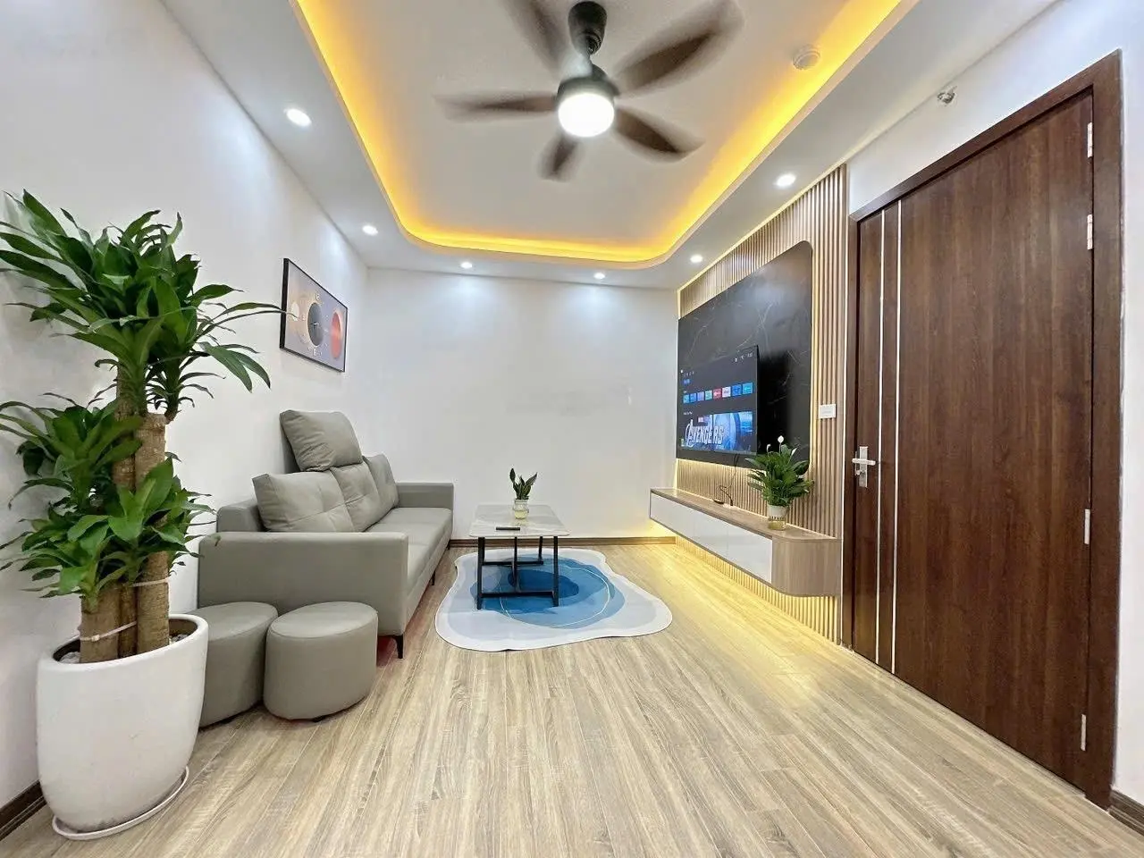 Bán gấp căn 63m2 - 2 ngủ& 2vs, HH3A Linh Đàm Hoàng Mai. Lh: 0966 455 *** em Thuỷ