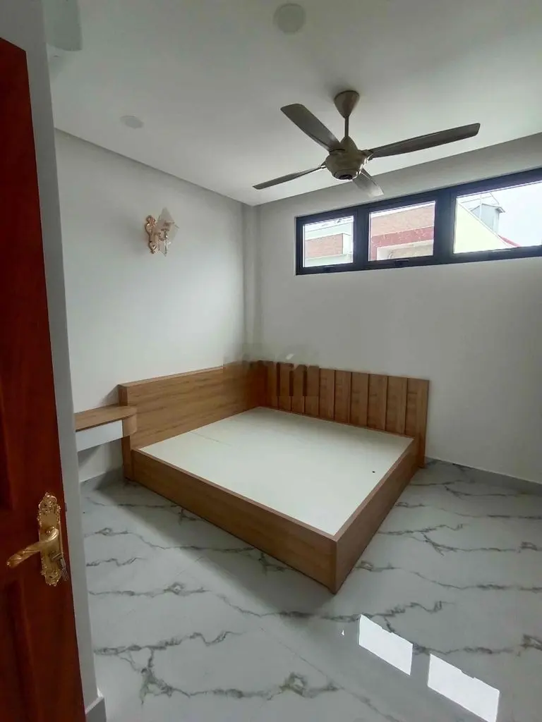 Bán Gấp nhà hxh cách Mặt tiền đường Kinh Dương Vương 30m giá nhỉnh 6tỷ