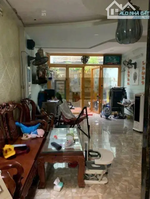 Hàng hiếm! Bán nhà riêng 2 lầu - 2PN - 2WC, 100m2, Gía: 8,7 tỷ tại Dương Quảng Hàm, P.5, Gò Vấp
