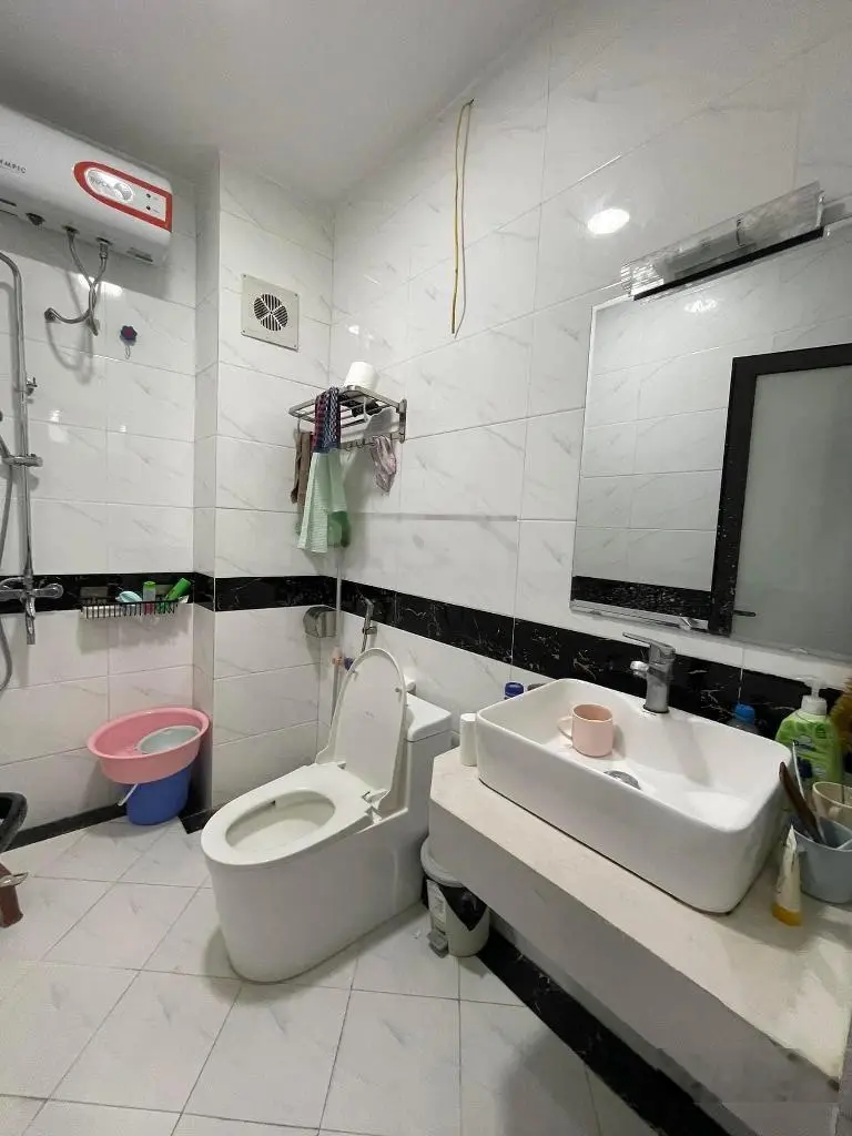 Nhà mặt phố Hoàng Hoa Thám, kinh doanh, 17.5 tỷ