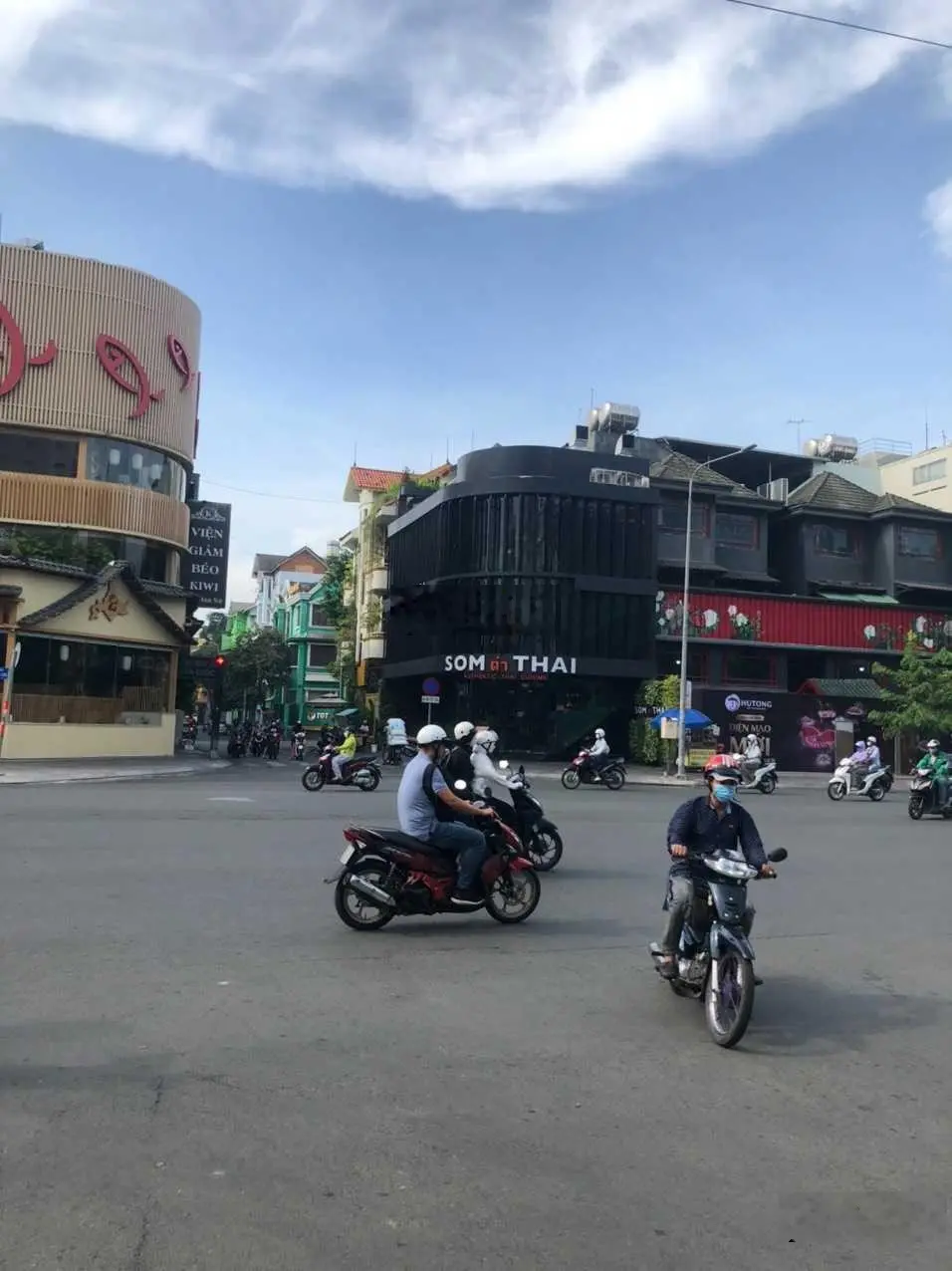 Chỉ 79 tỷ - Bán nhà mặt tiền 10m x 32m phố đi bộ ẩm thực Phan Xích Long, đang cho thuê 268tr/tháng