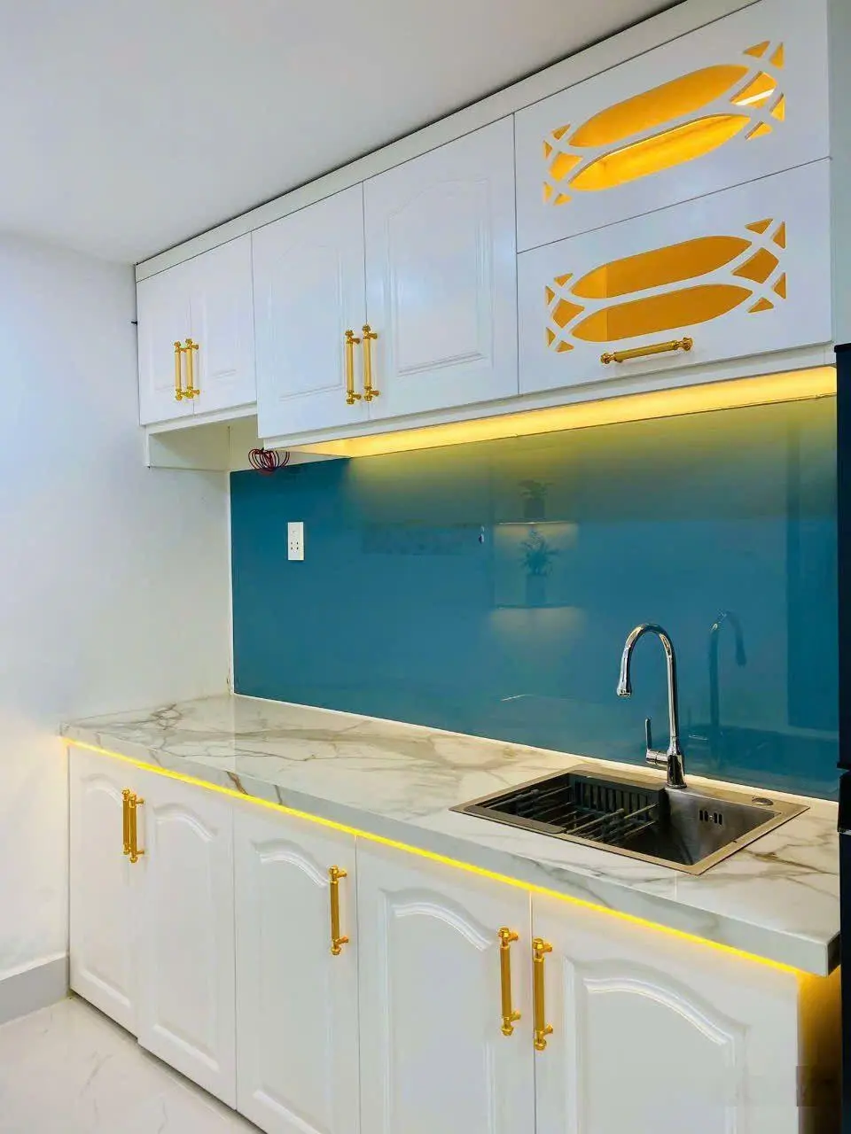 Nhà hiếm - 2 tầng 2 phòng 2 WC - sổ hồng riêng - hoàn công đủ - Ngân hàng hỗ trợ vay