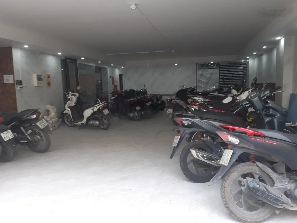 Bán tòa nhà Phố Dương Khuê - Cầu Giấy 117m2. Mặt tiền 9,6m 10 tầng