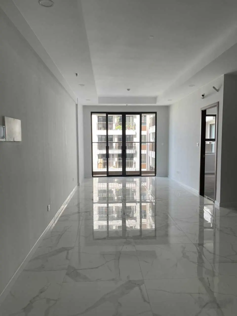 Căn hộ Opal Boulevard trên trục đường Phạm Văn Đồng cần bán căn 2pn2wc 75m2 đã có sổ hồng chỉ 2ty7