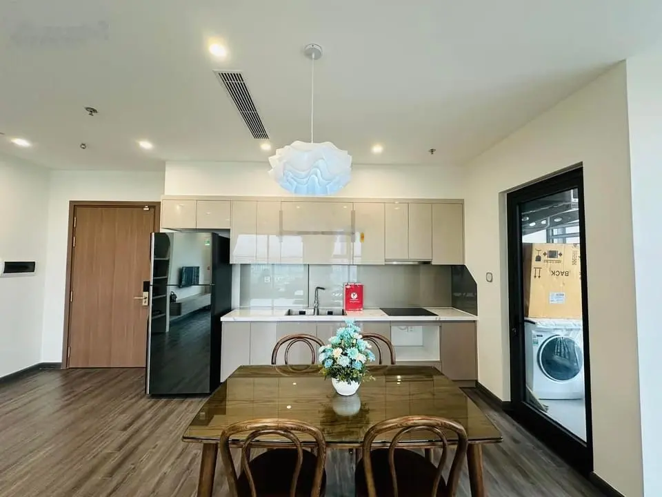 Chính chủ gửi bán căn hộ 2N2VS 58m2 chỉ với 3,05 tỷ tại The Pavilion 2 tầng hầm để xe Vinhomes OCP