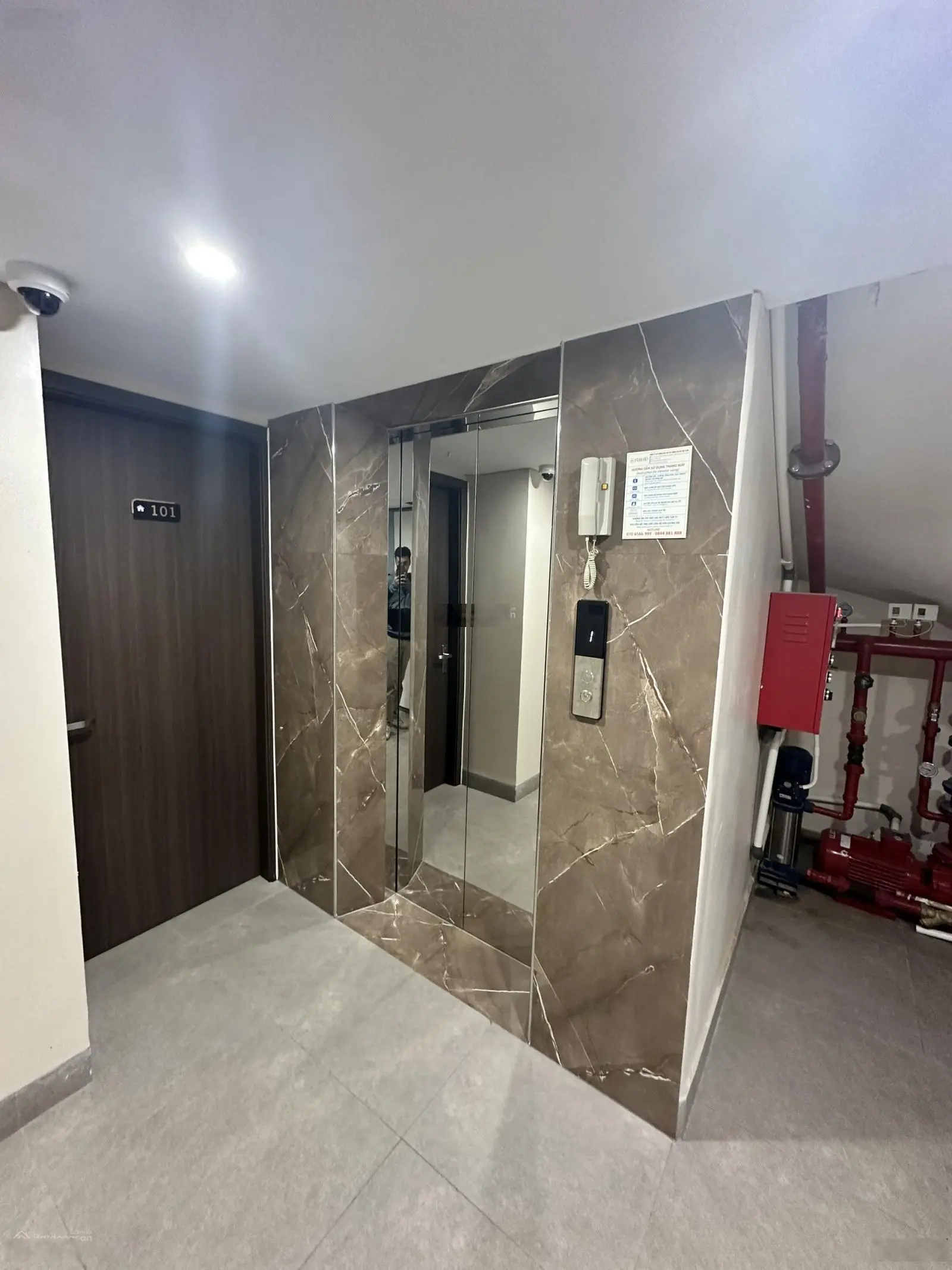 Ngõ ô tô, cách MP 100m. Bán chung cư mini giá 17,2 tỷ Đường Trần Phú, Văn Quán 70m2x7t - 13 căn hộ