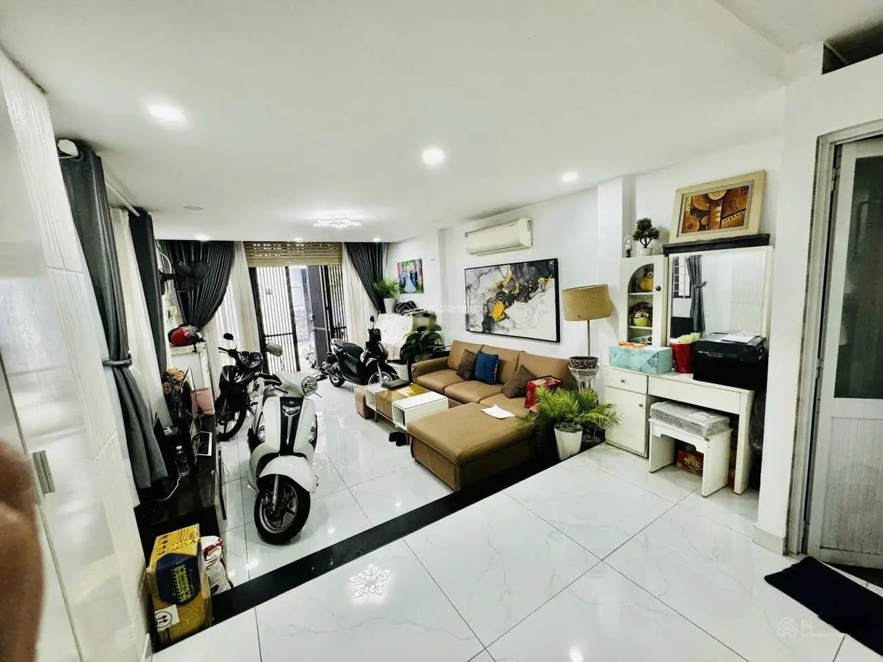 BÁN NHÀ HXH THÔNG LẠC LONG QUÂN QUẬN TÂN BÌNH 44M2 4TẦNG 3PN 4WC CHỈ HƠN 7TỶ.