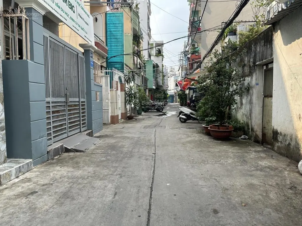 Bán gấp nhà mới Quận 10 - Hòa Hưng - 4 tầng - 63m2 - vào ở ngay - nội thất cao cấp - xe hơi vào nhà