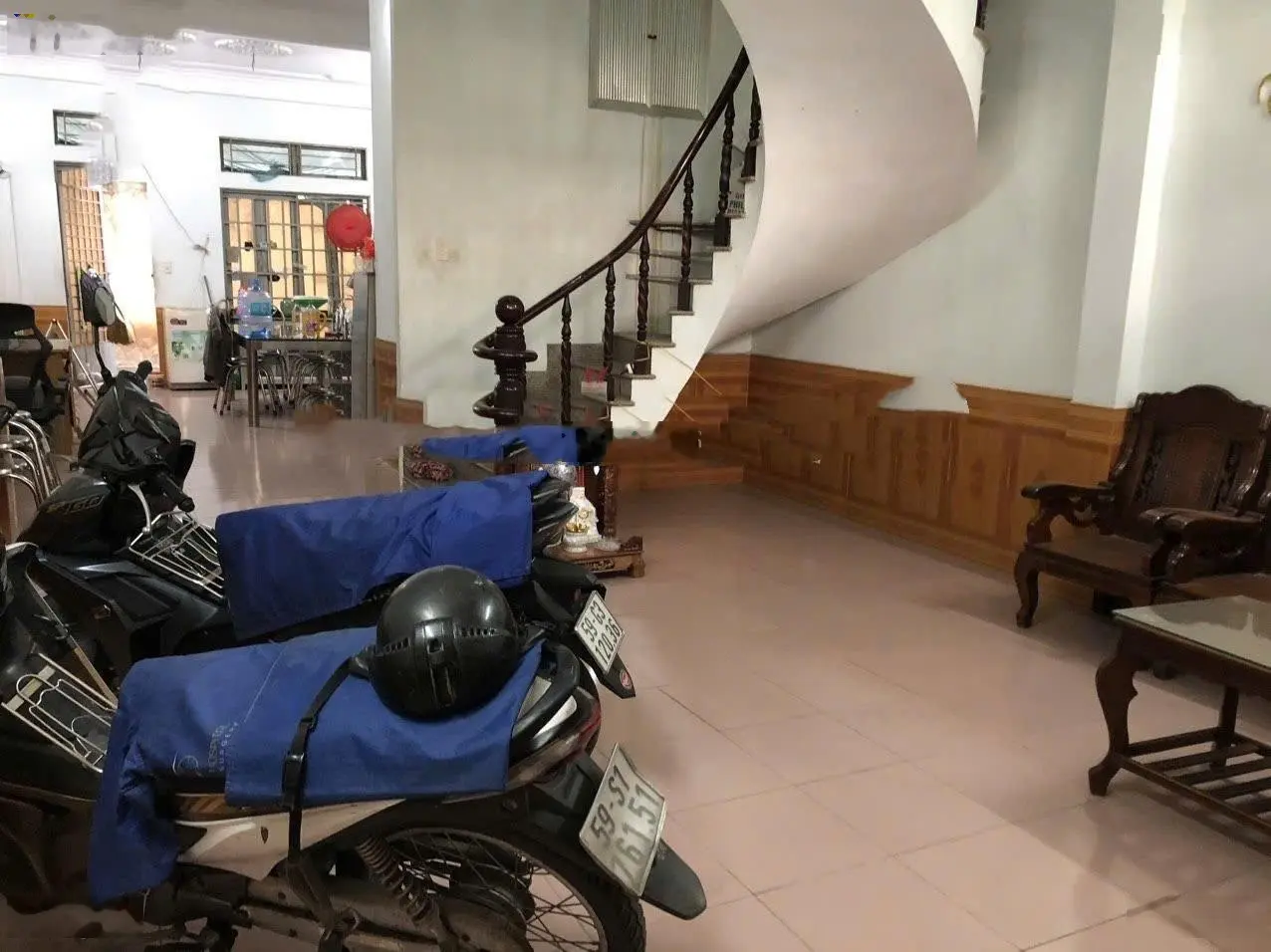 Nhà 3 tầng mặt tiền đường thông Phước Long B - Quận 9 - vừa ở vừa kinh doanh, có vỉa hè, ngang 5m