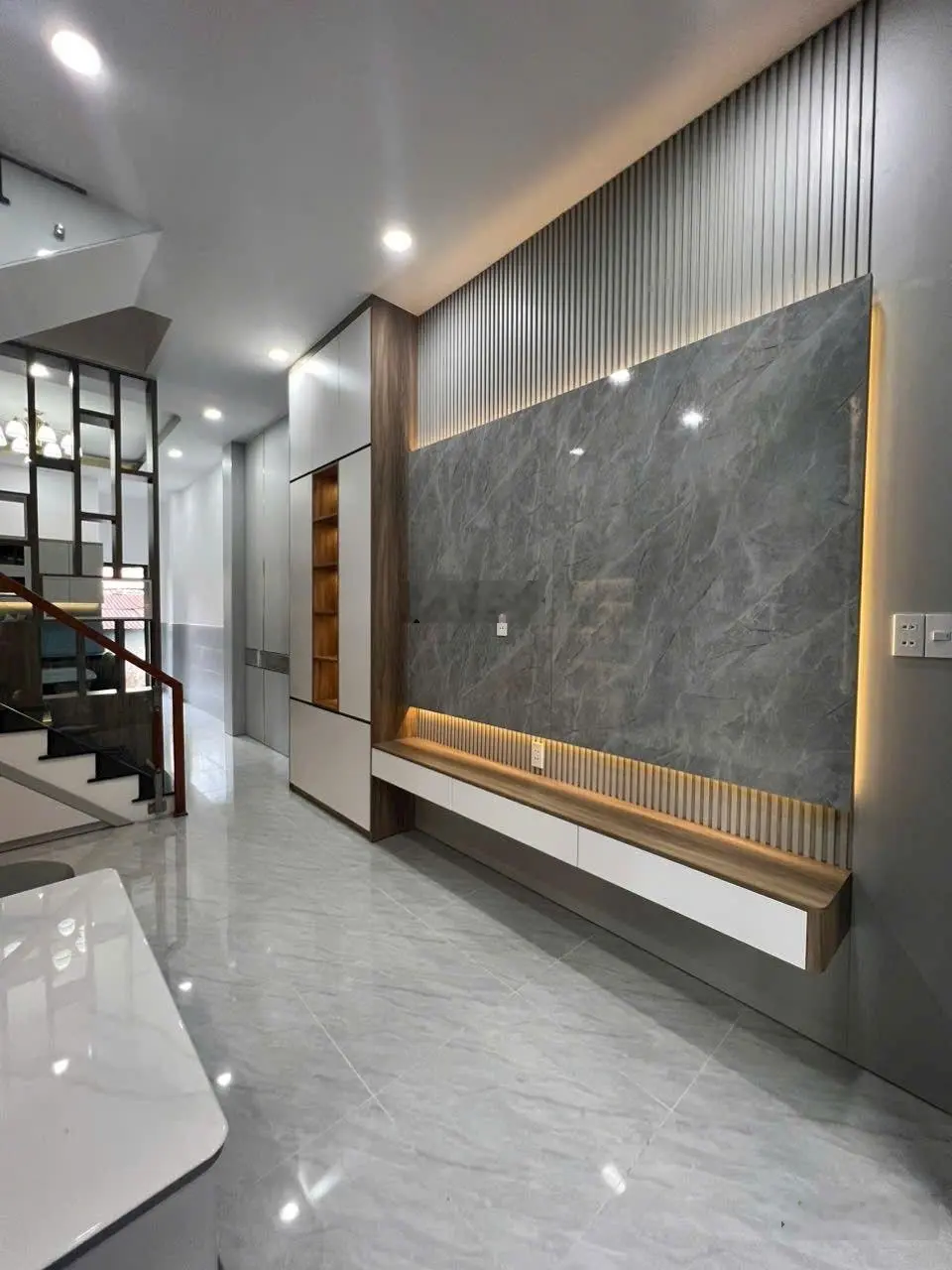 Nhà 2lầu mới đường phan văn trị , p10 , quận - gv