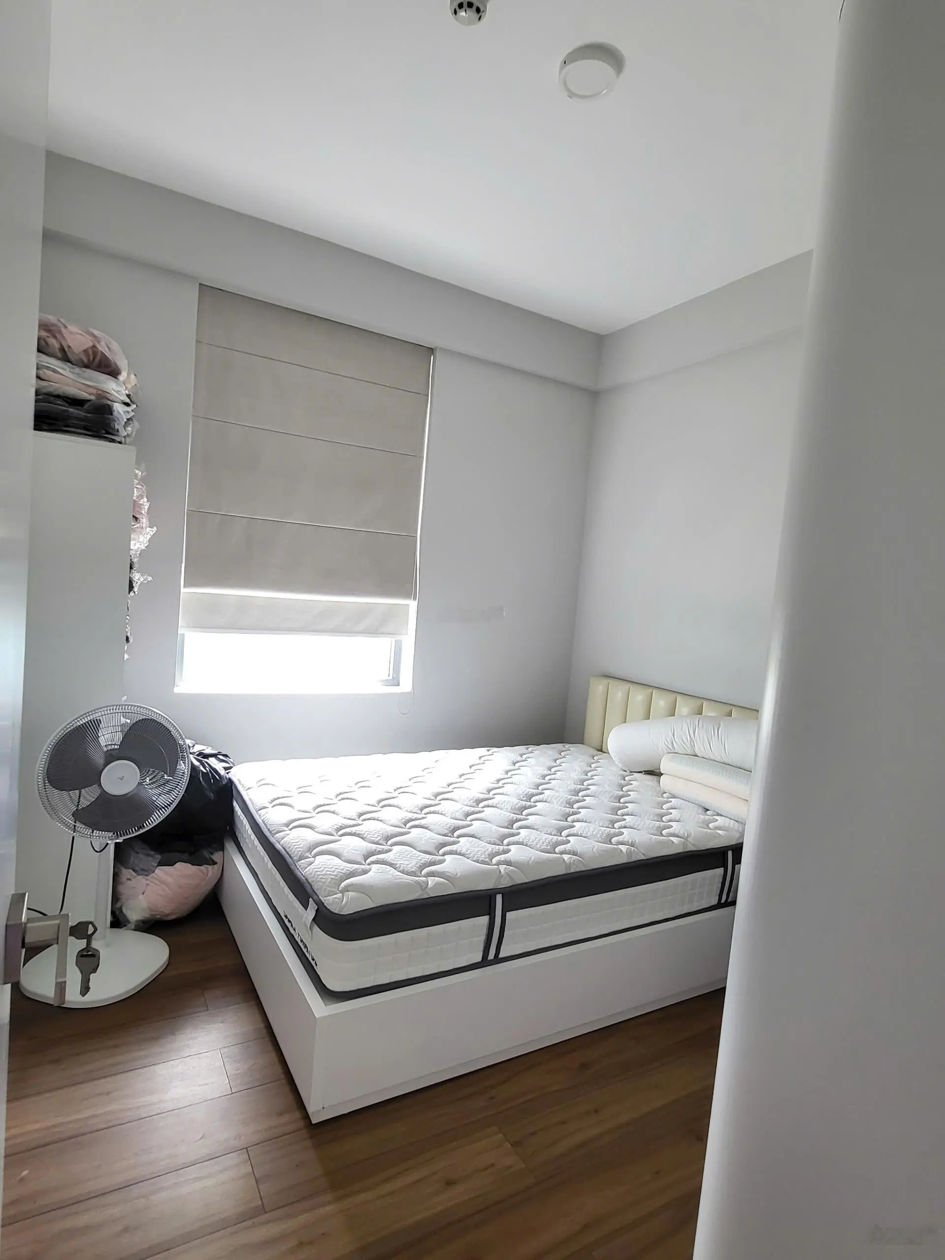 Căn góc tầng cao nhất 2PN 2WC diện tích 70m2 mới thiết kế tone trắng nâu, full NT sang trọng