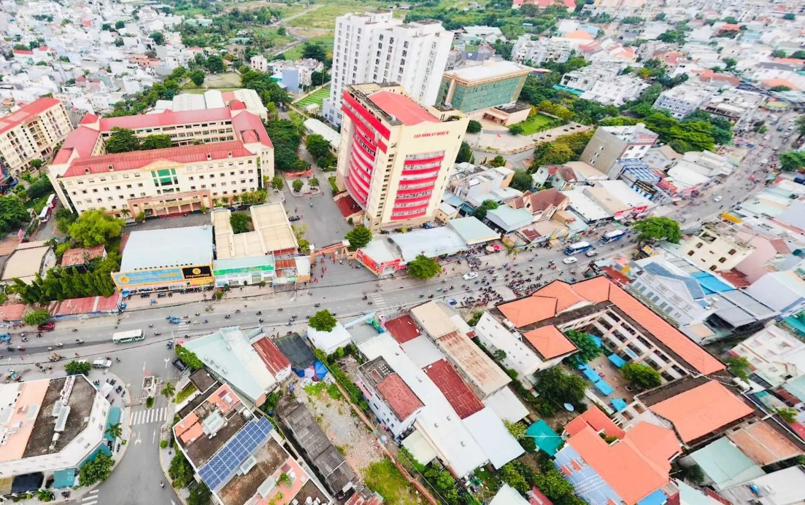 Độc quyền! Mua nhà 1T1L tặng nhà cấp 4 có dòng tiền 108m2 7tỷ5 cách Đỗ Xuân Hợp 100m Global City
