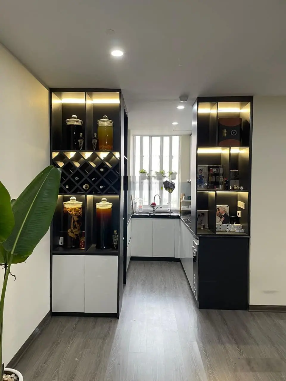Bán căn 60m2 tầng đẹp, 2PN 2VS tòa xpHomes Star full nội thất giá 2. X tỷ