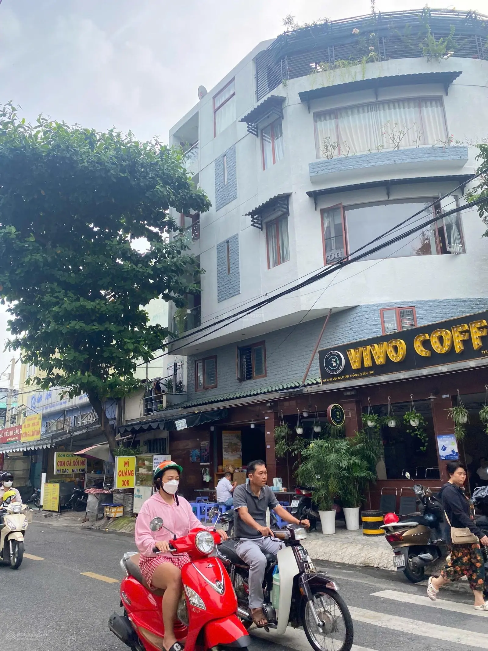 Chỉ với 18 tỷ đã có mặt tiền kinh doanh ngay góc ngã tư khu VIP Vườn Lài, Tân Phú, 82m2 nhà 4 tầng