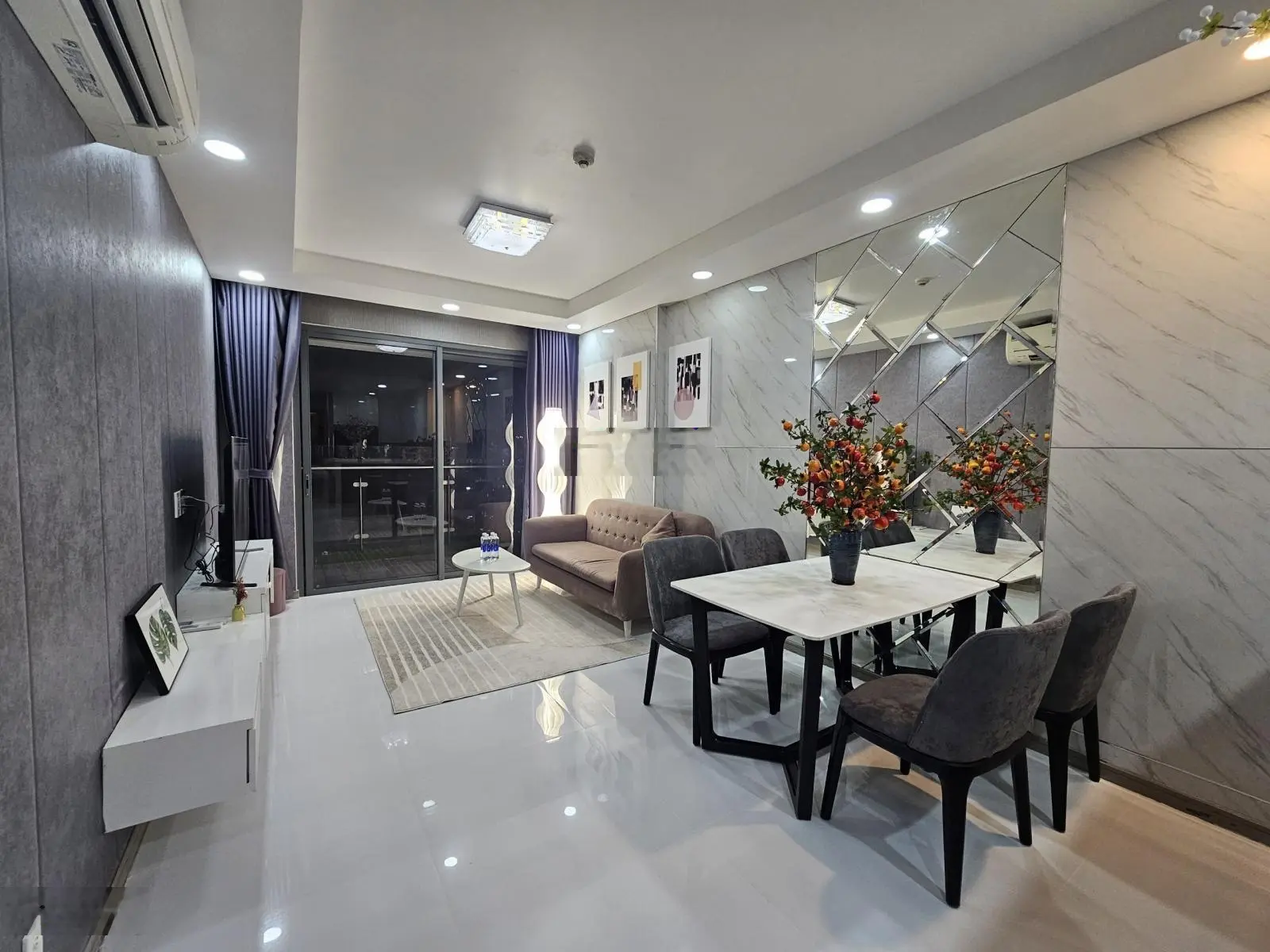 Bán căn hộ Gold View 2PN 2WC, DT: 80m2 sở hữu lâu dài; giá: 4.45 tỷ; View Sông LH: 0972 443 ***