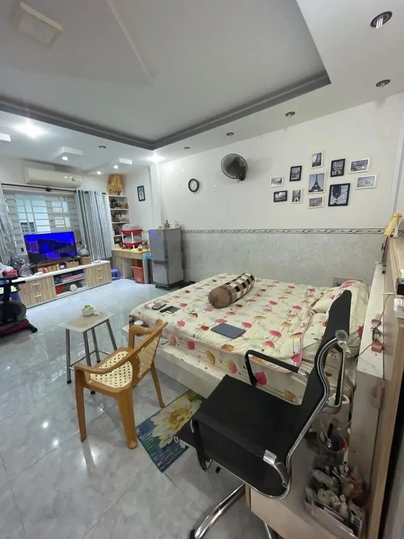 Bán gấp nhà Lê Hồng Phong, Quận 10 - 92m2 (6 x 16) - xây tâm huyết 4 tầng - chỉ 12.5 tỷ (còn bớt)