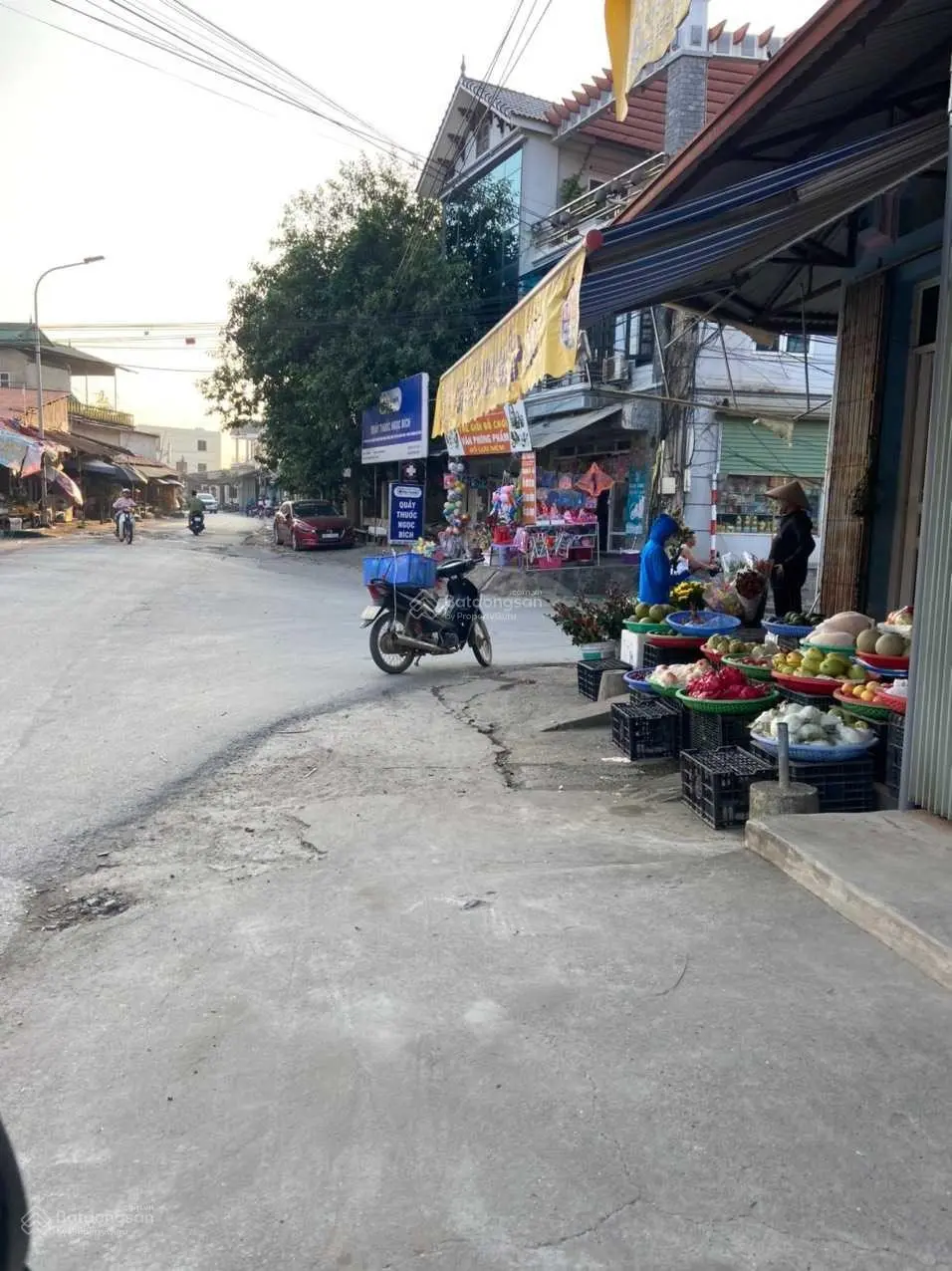 Chính chủ cần bán ngay đất 770m2 vuông vắn đường Tỉnh lộ 82 ngõ vào 80m giá 6tr/m2. LH: 0941 613 ***
