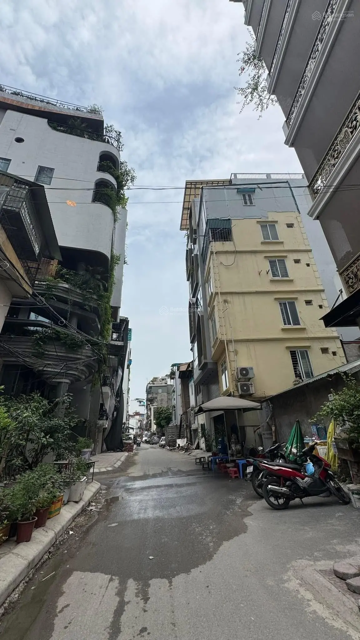Bán nhà đất vàng phố Thụy Khuê - 3 thoáng ôtô tránh - gần phố gần Hồ Tây - KD đình - dân trí cao