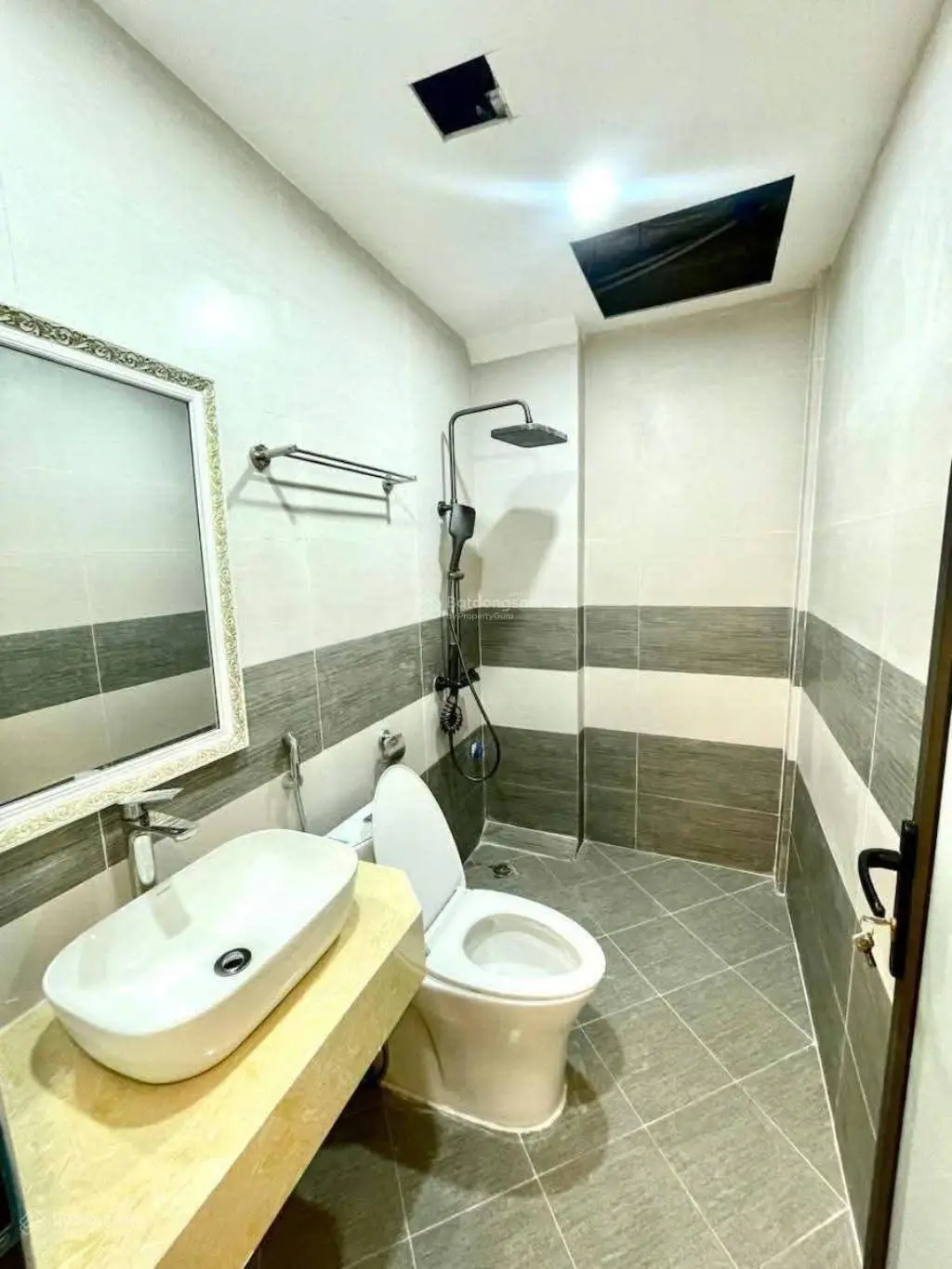 Bán Nhà Riêng 30m2, 5 tầng thang máy, gía 7,95 tỷ, Thanh Nhàn, Bạch Mai, Hai Bà Trưng, Hà Nội