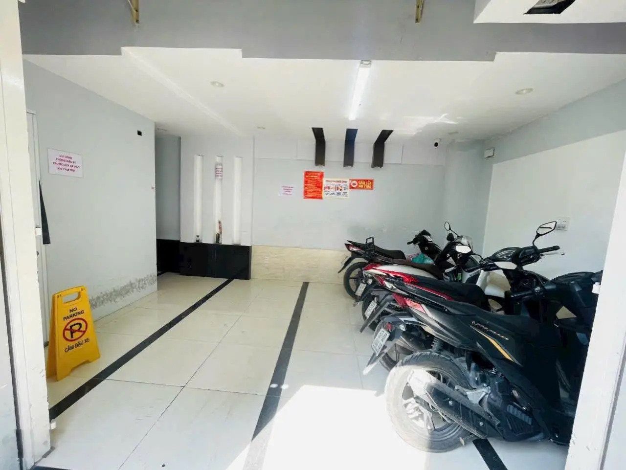 Bán nhà đầu tư tại đường ngô Đức kế.p12. Dòng tiền cho thuê 40 triệu/thang. Giá chỉ 6.5 tỷ. 5 tầng