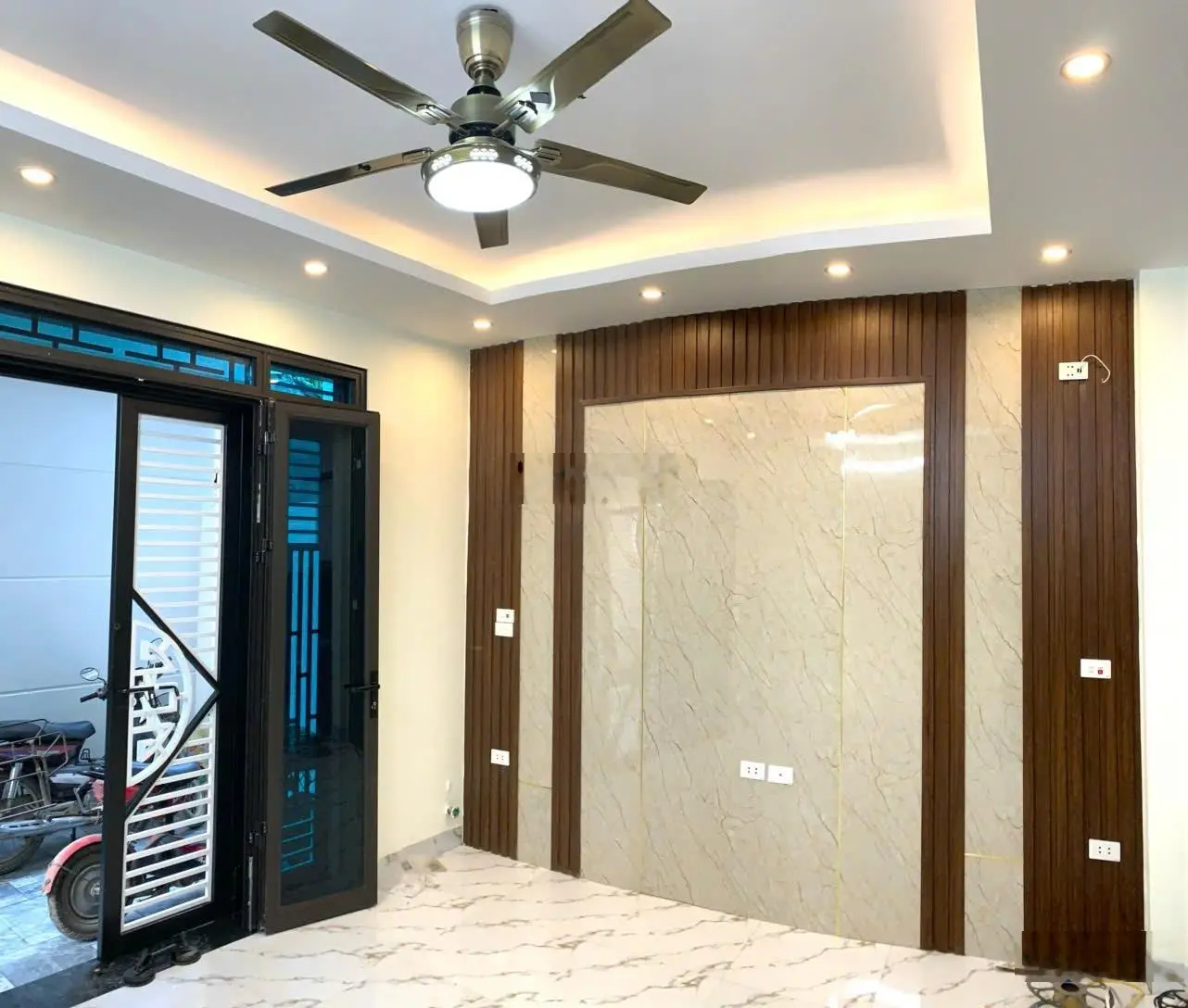 Chính chủ bán nhà mới đẹp tại đường Tây Mỗ, Nam Từ Liêm, hưởng trọn tiện ích của Vinsmart Tây Mỗ