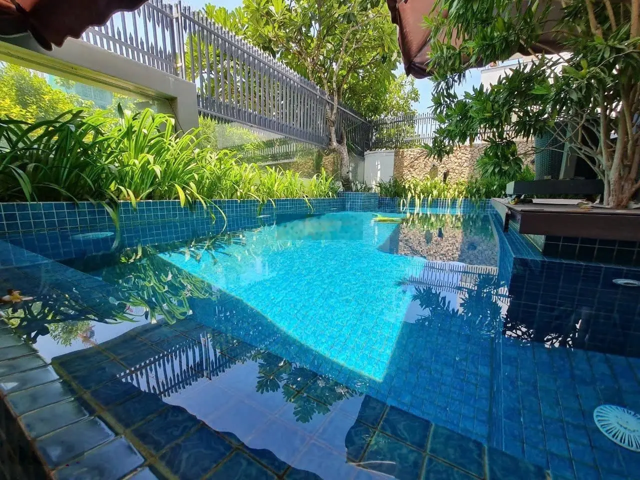 Bán nhà biệt thự KDT vĩnh điềm trung giá tốt