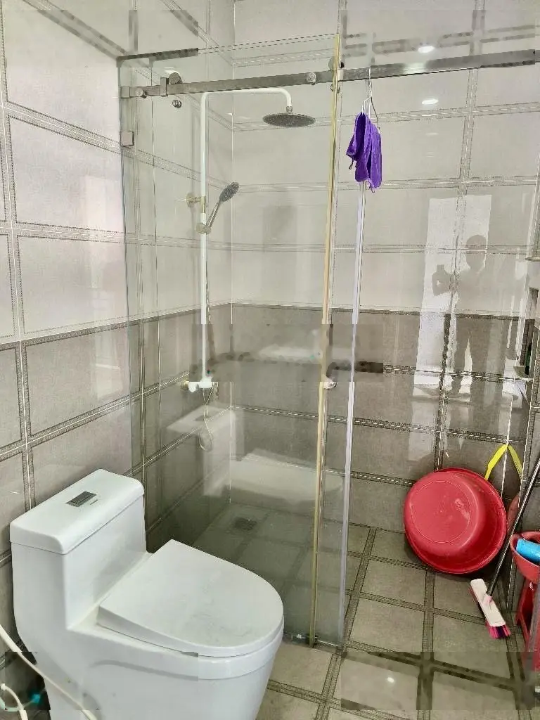Chủ nhiệt bánnhà mặt tiển kinh doanh rộng lớn - đường 8m - xe hơi ngủ trong nhà! đường số 2 - ph