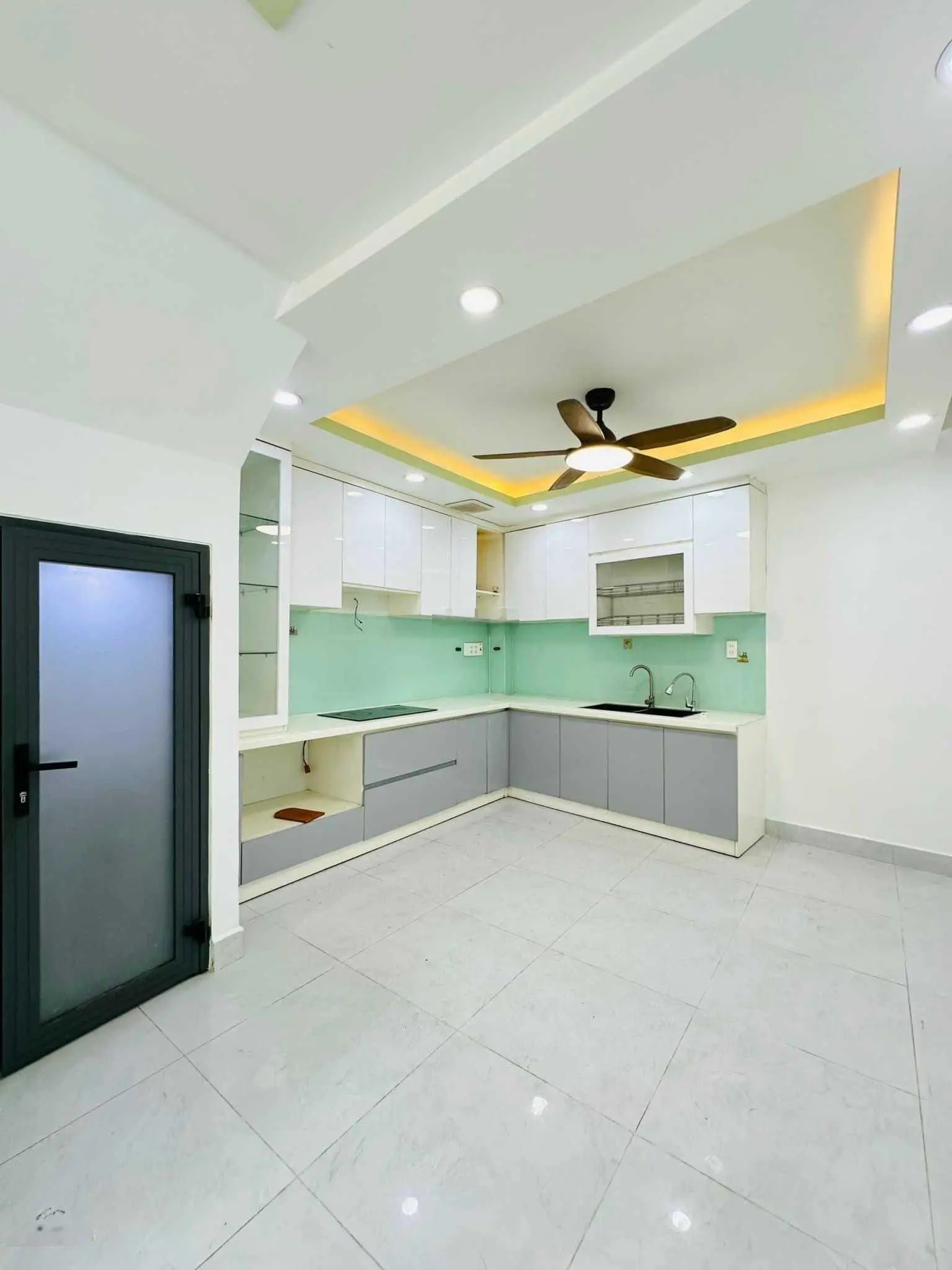 Bán Nhà Trung Tâm Quân 11 Đường Hàn Hải Nguyên, Phường 2, DT: 35,8m2.