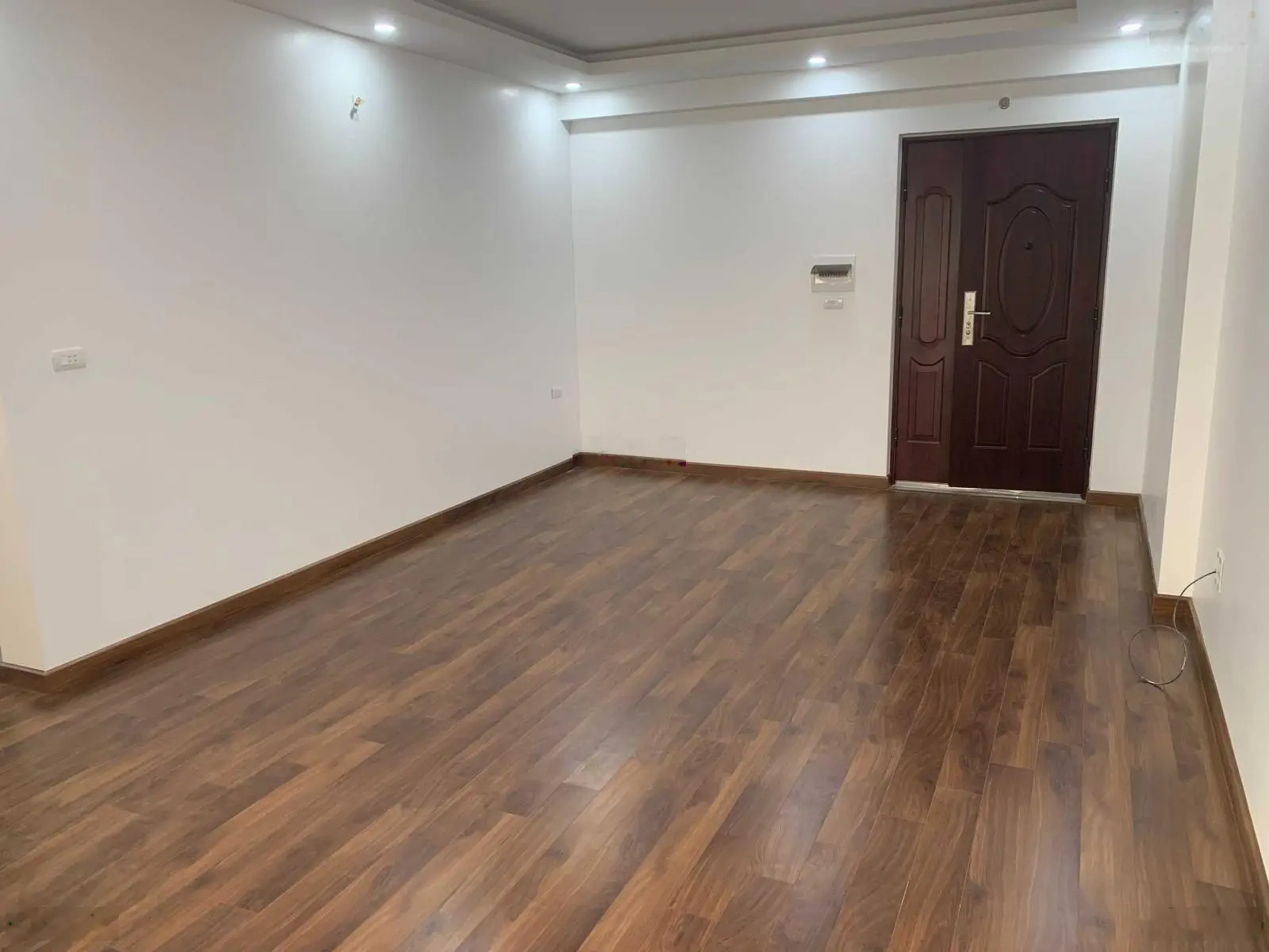Duy nhất 1 căn 3 ngủ 2 WC 82m2 tầng trung, căn góc, view thoáng cực đẹp trả trước 900tr sẵn bìa