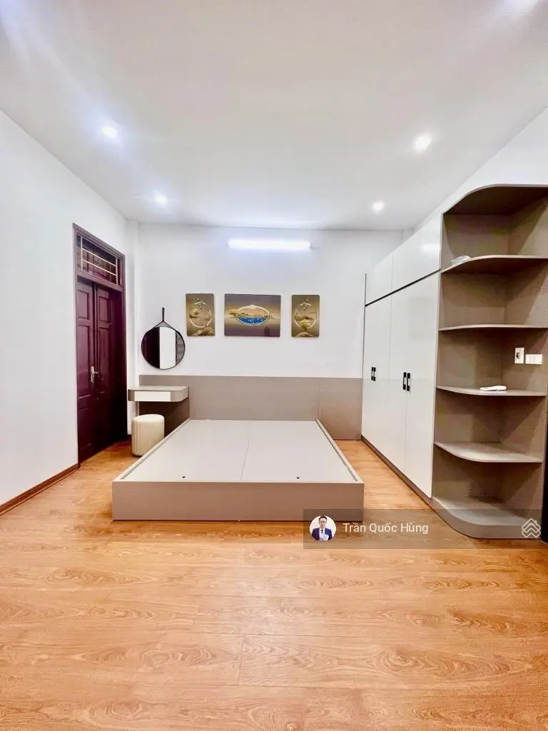 Bán nhà Gốc Đề, Minh Khai, Hoàng Mai ngõ thông, cách ô tô 20m, nội thất mới. 34m2x5T, 5.9 tỷ