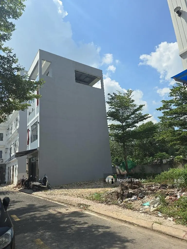 Siêu phẩm - ngày chợ bình chánh full thổ cư không lộ giới 100m2 - 650tr sổ hồng riêng LH 0908 673 ***