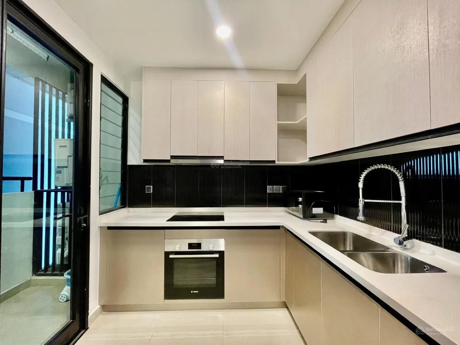 D'edge Thảo Điền: Căn 3 PN, 147 m2, thang máy riêng + view sông. Đang có HĐ thuê. Giá 16,5 tỷ