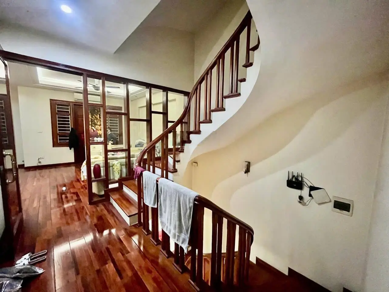 Cần bán biệt thự 90m2 chỉ 31 tỷ tại tam trinh, hoàng mai, oto tránh, vỉa hè 2 bên, kd, mặt tiền 6m