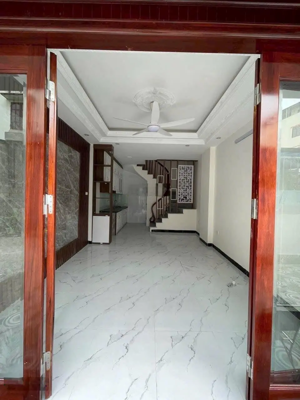 Bán nhà 34m2 tại Thạch Bàn, Long Biên, Hà Nội