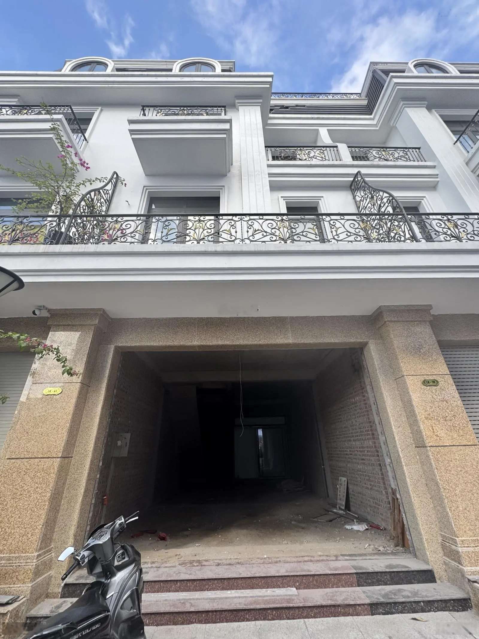 Hàng hiếm - Nhà ở khu cao cấp Nguyễn Tất Tố - Ngay Aeon Mall