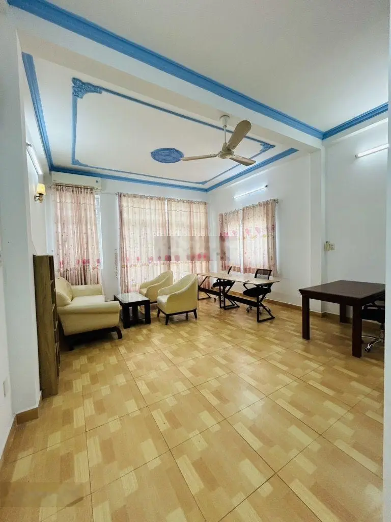 Nhà mới 4 tầng xe hơi ngủ trong ,full nội thất cao cấp, mặt tiền hẻm 6m ,đường nguyễn thị thậ