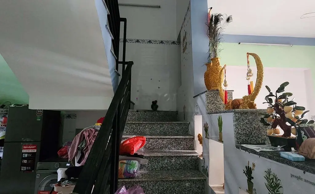 NHÀ 1 TRỆT 1 LẦU MỚI 90%