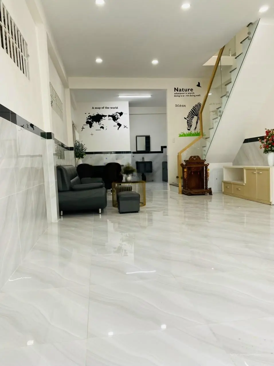 Bán nhà đẹp lung linh mặt tiền đường Phạm Thế Hiển, P6, Q8. Khu sầm uất phù hợp KD mọi ngành nghề