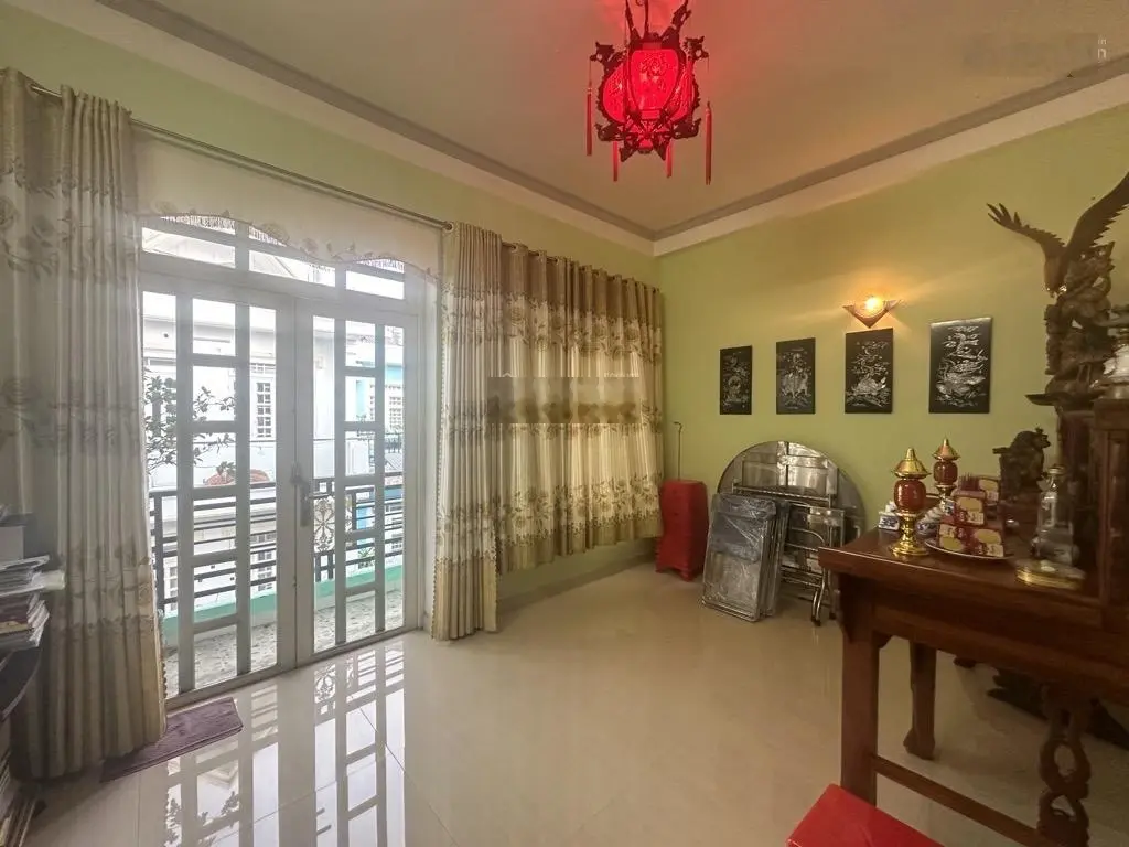 Hiếm có, khó tìm nhà lô góc 2 mặt tiền, đường ngay trung tâm quận 12. Chỉ nhỉnh 5 tỷ