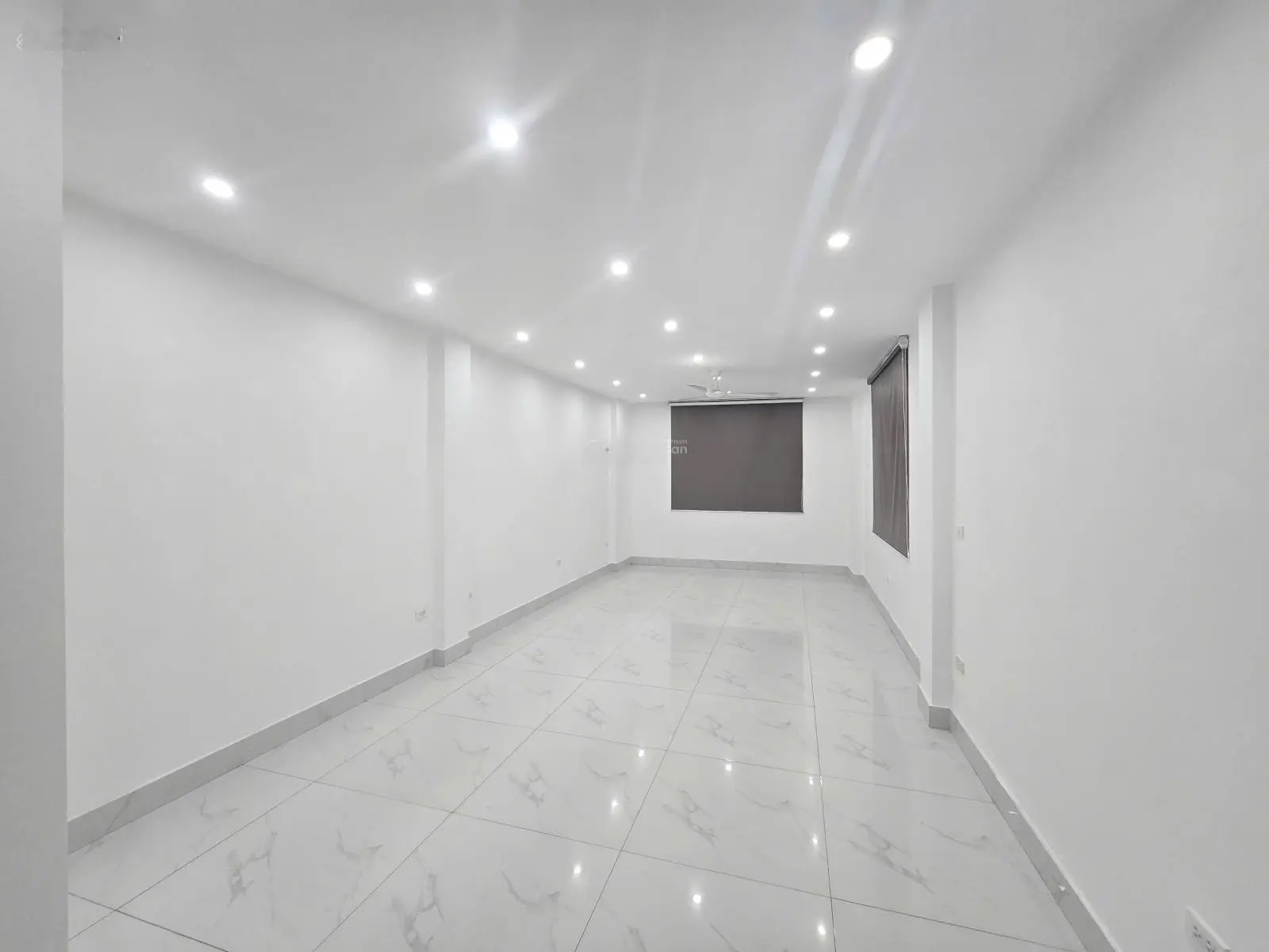 Bán nhà 6 tầng thang máy phố Yên Hòa-Cầu Giấy-Hà Nội, vị trí đẹp, kinh doanh tốt. Giá thương lượng!
