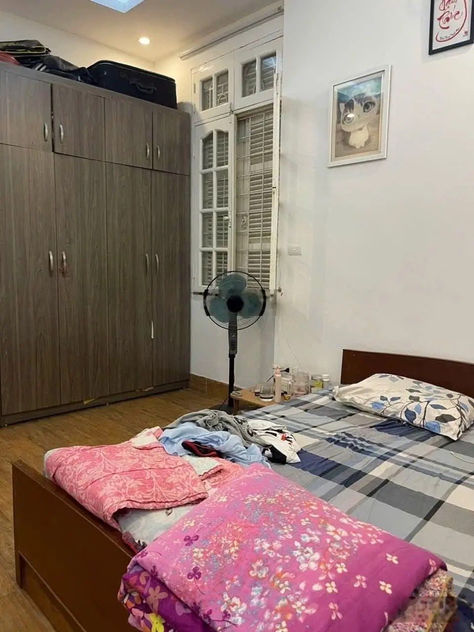 Bán gấp siêu phẩm Hào Nam mặt ngõ thông - kinh doanh đỉnh - lô góc 2 thoáng - ô tô tránh