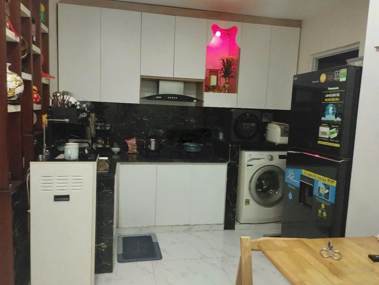 Bán nhà gác lửng (DT: 54m2) sổ riêng thổ cư 100% ngay UBND P. Tân Vạn. Giá chỉ 1,550 tỷ