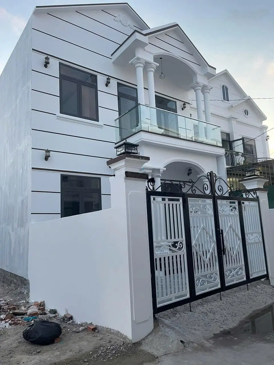 Bán nhà 2 tầng diên Sơn - Diên Khánh, DT 107m2, ngang 7m, giá 1,75 tỷ