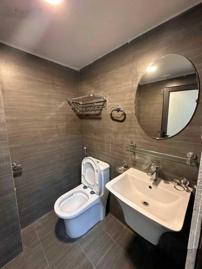 Quá Hiếm - ngõ 2 ô tô tránh - ngay chợ Thạch Bàn - sầm uất tiện ích - 4,7 tỷ 56m2