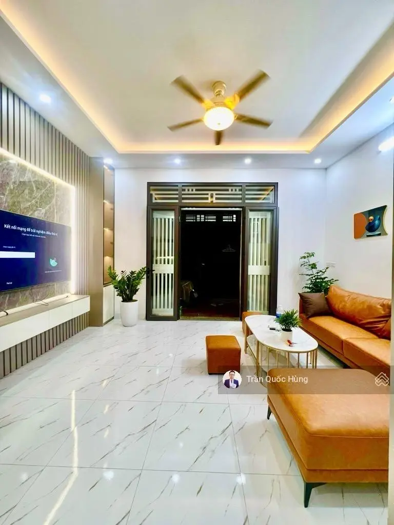 Bán nhà Gốc Đề, Minh Khai, Hoàng Mai ngõ thông, cách ô tô 20m, nội thất mới. 34m2x5T, 5.9 tỷ